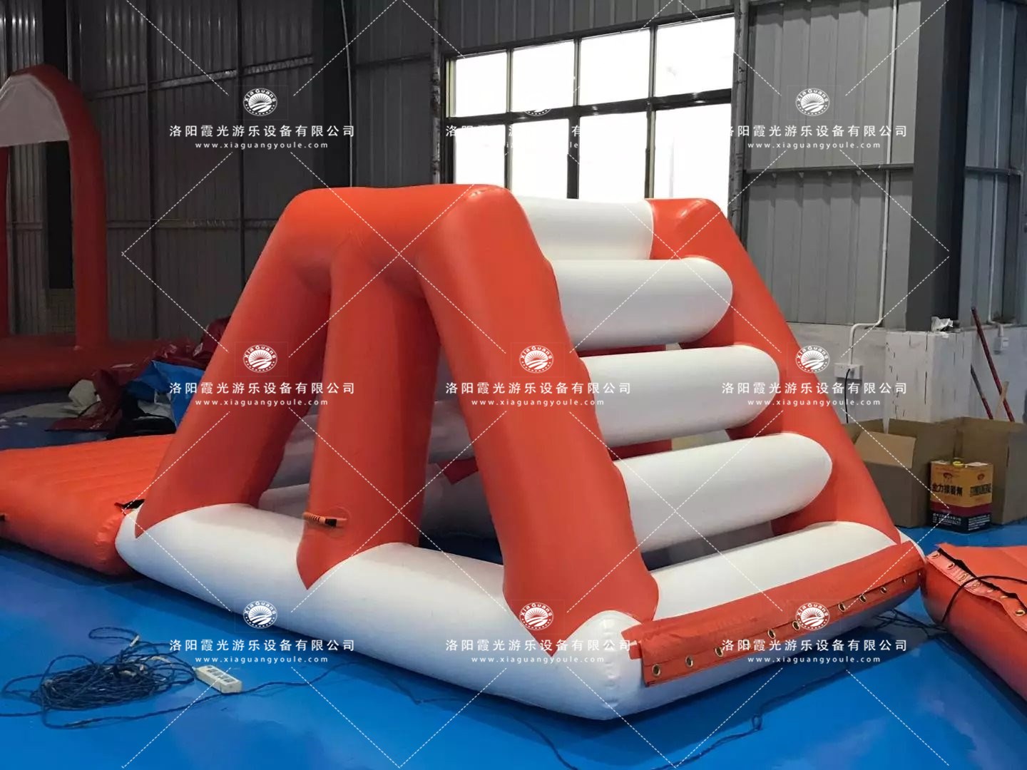 雷鸣镇水上闯关设施